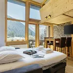 Grand Roc - Ancolies 217 - Happy * Chamonix