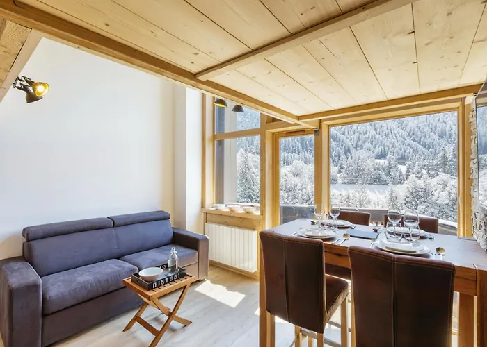 Grand Roc - Ancolies 217 - Happy * Chamonix